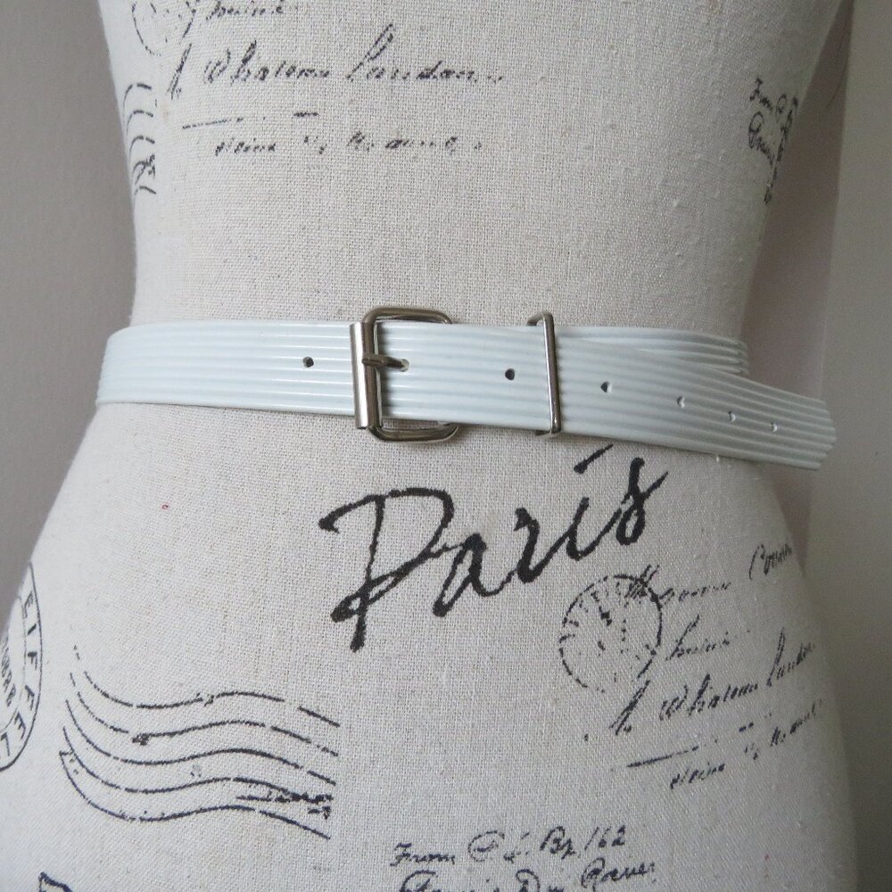 Vintage 1980s White Plastic Belt